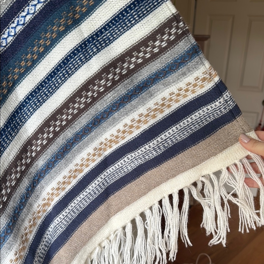 Beautiful Wool Fringe Poncho - Picture 3 of 4